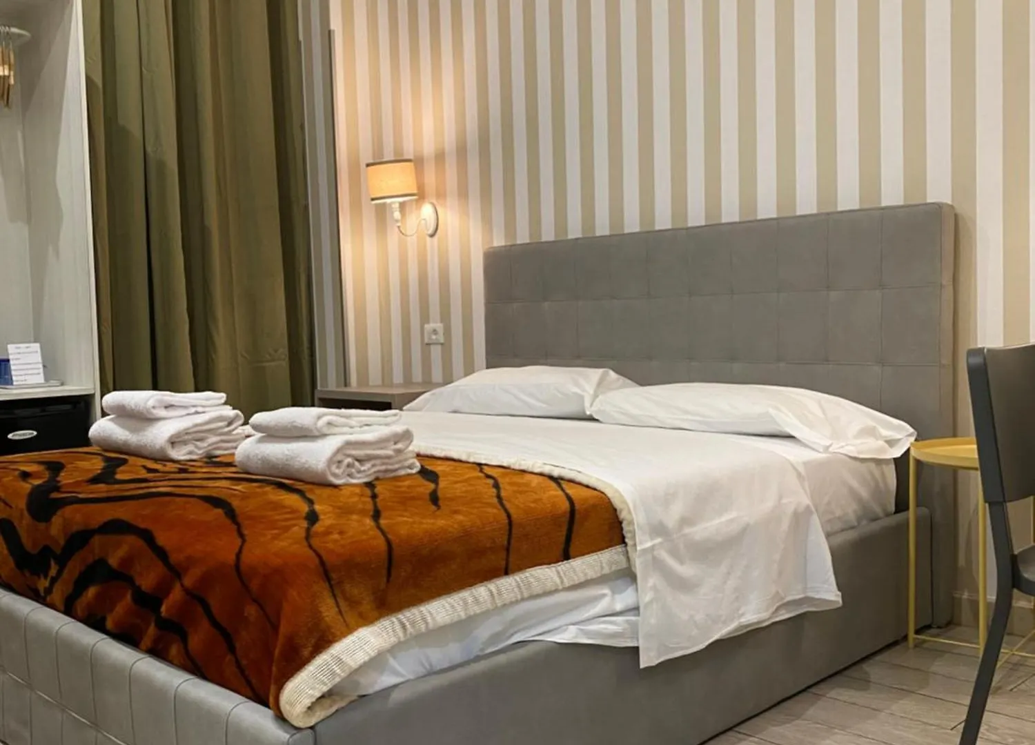 Rome Orange Inn Italy