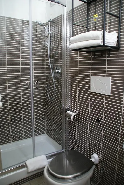 Rome Orange Inn Guest house